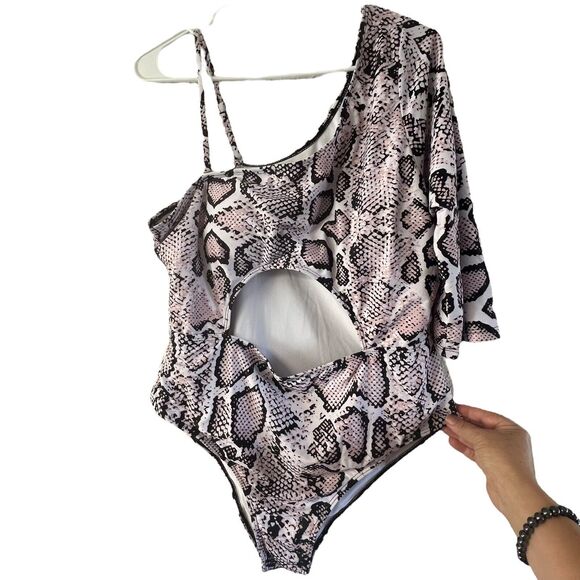SHEIN Snakeskin One Shoulder Swimsuit Cut Out One Piece 2XL Multicolor - Picture 1 of 7